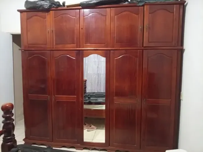 Cama casal + guarda roupa 