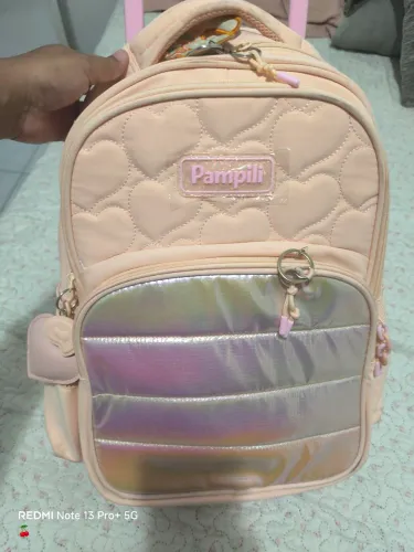 Vendo mochila Pampili em perfeito estado, usou somente 2 dias.