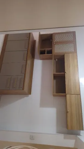 Vendo Armário de cozinha e Painel de Tv