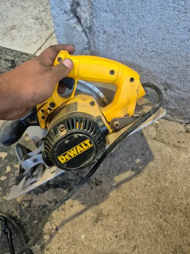 Serra Circular Dewalt DW389 220V 1800W Disco 9 1/4