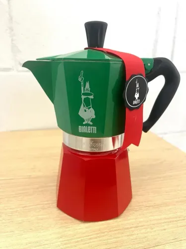 Cafeteira italiana Moka express