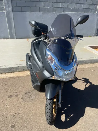 Honda PCX DLX 2015 Impecável