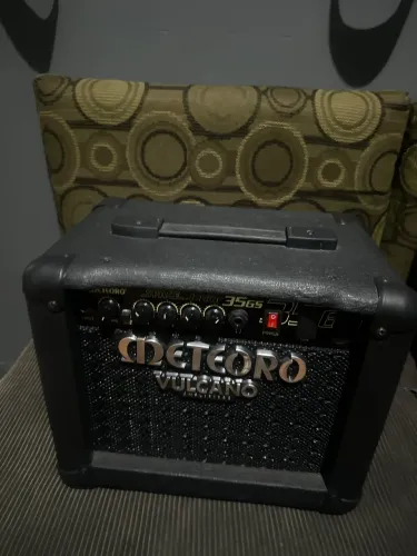 Vendo caixa amplificada Meteoro 35 GS Vulcano , pra guitarra