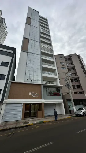 Apartamento 4 dormitórios em frente a AABB