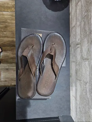 Chinelo em Couro