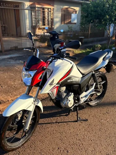 TITAN 160 