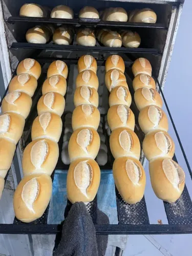 Procuro padeiro para uma diária hoje domingo