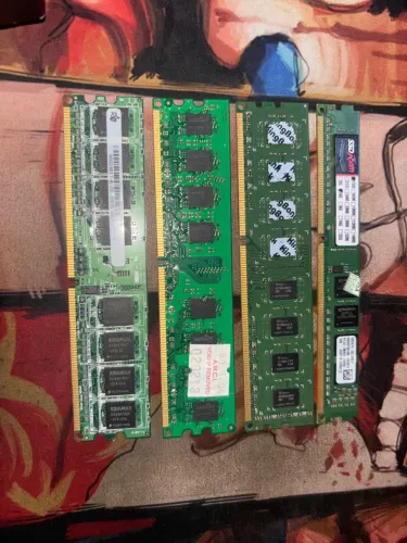 MEMÓRIAS RAM , 1 de 4G 3 de 8G