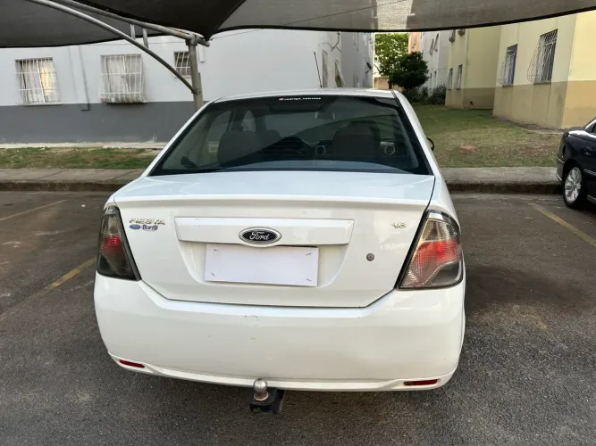 Ford Fiesta Sed. 1.6 8V Flex 4P 2012