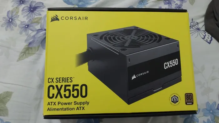 Corsair 550CX CP-9020277-BR 99% novo