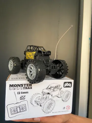 Carrinho de Controle Remoto Monster