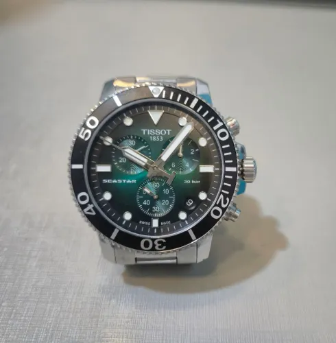Relógio Tissot Seastar a quartzo 45,5 mm T 1204171109101. USADO.