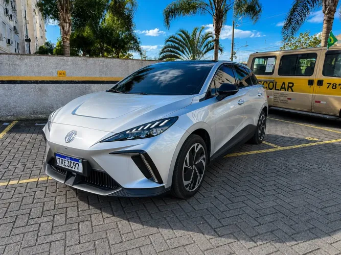 MG 4 Luxury 2026