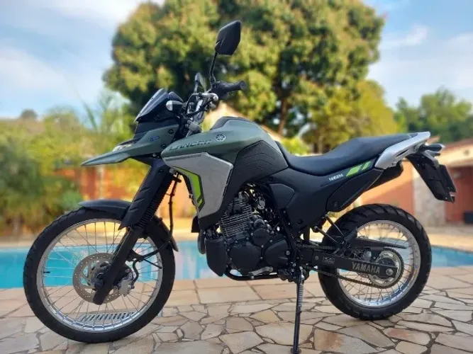Yamaha XTZ 250 Lander Connected Dezembro de 2025 - Impecável e Tecnológica