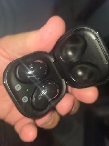 Fone Samsung buds live, zerado. Na caixa. Troco