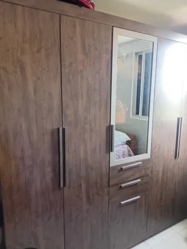 guarda roupa marrom 3 portas