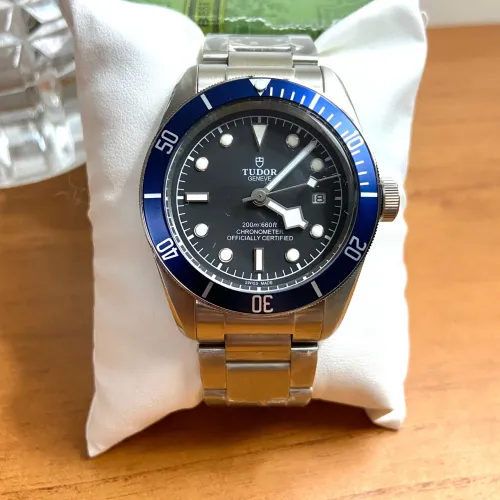 Relógio tudor Geneve black bay 41mm automatico bezel azul