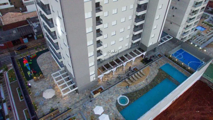 Apartamento com 3 dormitórios para alugar, 71 m² por R$ 3.901,00/mês - Centro - Londrina/P
