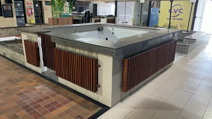 ALUGUEL DE QUIOSQUE - ÁREA INTERNA | CENTRO COMERCIAL PRAIA BELLA