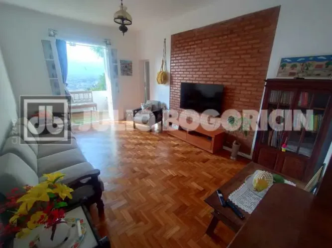 Apartamento : Padrão / Residencial / Santa Teresa