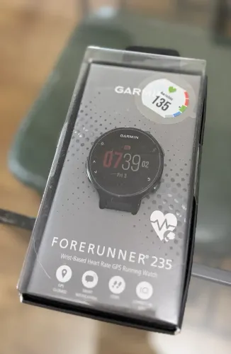 Relógio Garmin Forerunner 235