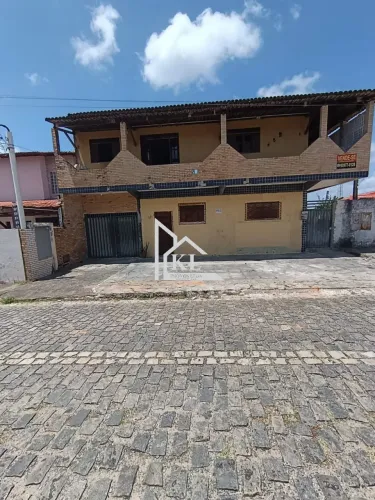 Casa em Nova Parnamirim - 4/4 (3 suítes) - 380m2 - sombra - Nova Parnamirim