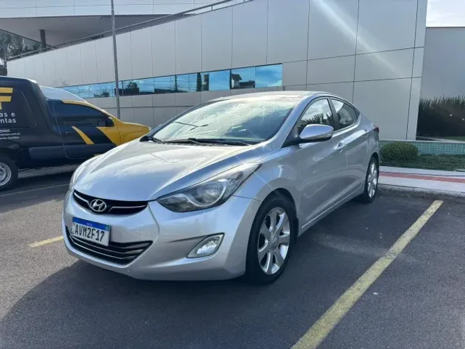 Hyundai Elantra GLS 1.8 16V Aut. 2012