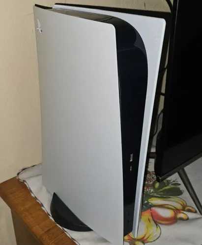 PS5 FAT (Com Leitor) + 3 Jogos Físicos