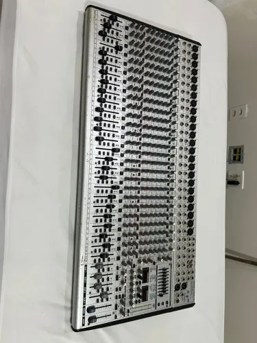 Mesa console mixagem behringer eurodesk SL3242FX