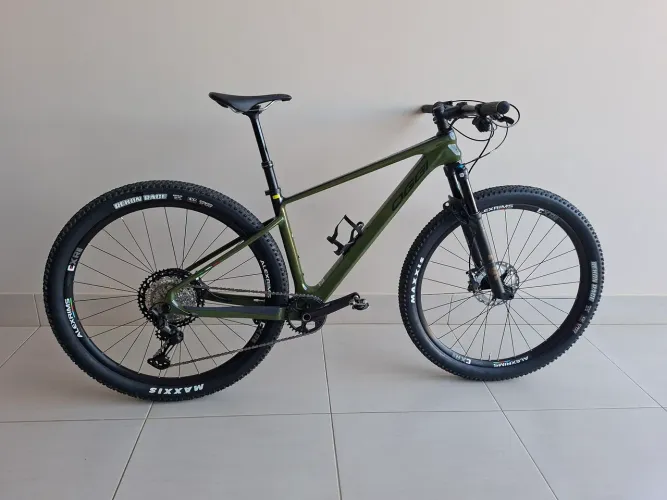 Ogg agile pro Carbon xt