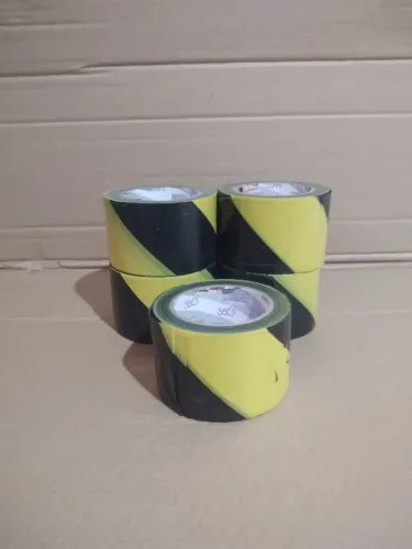 Kit com 5 Fitas Zebradas Preta e Amarela - Rolo de 200m