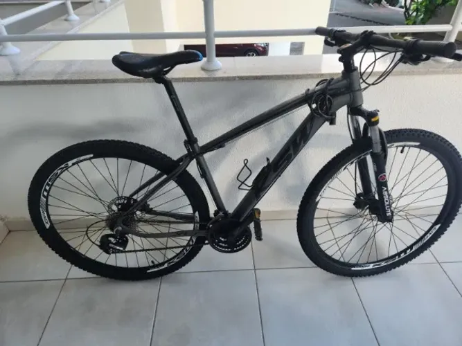 Bicicleta aro 29 cambio Shimano com freio a disco