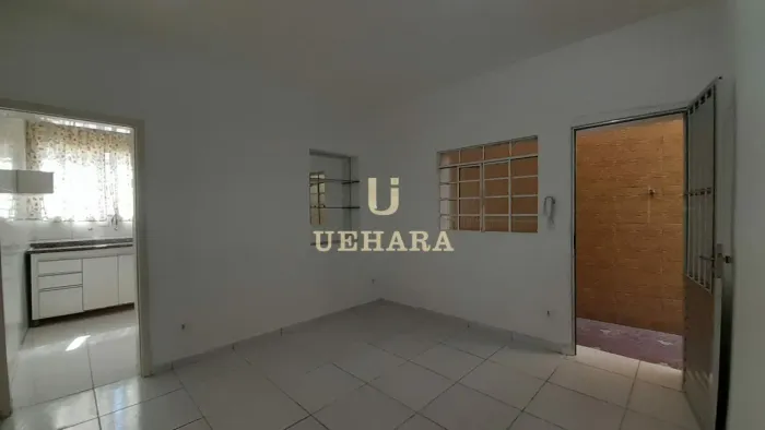 Casa térrea de 3 dormitórios em ótimo estado para alugar no Limão!