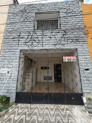 Alugo casa no Benfica