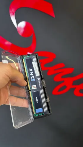 Memória Corsair XMS3 16GB DDR3 1600MHz ?