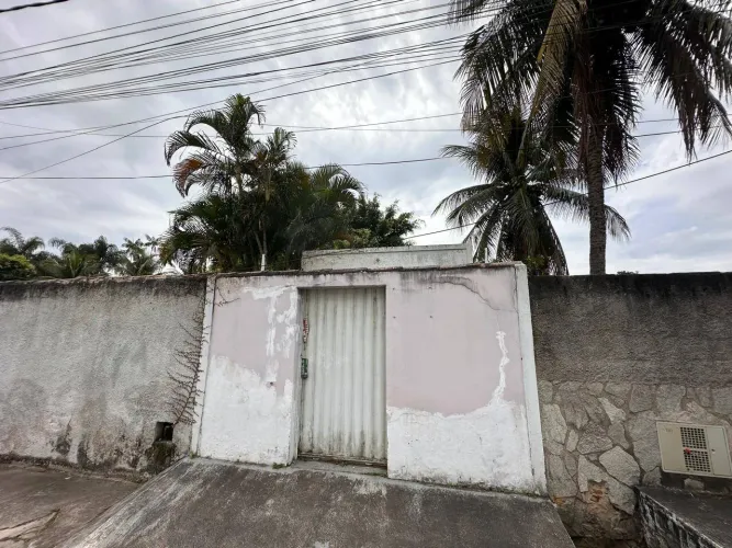 LOJA COMERCIAL EM LOCALIZAÇÃO ESTRATÉGICA NO CENTRO DE ARARUAMA-RJ