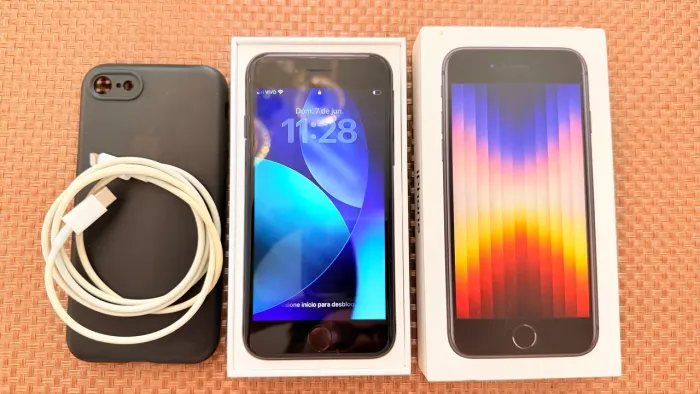 RARIDADE! IPhone SE 2022 (Geração 3), 128Gb, Bateria 77%