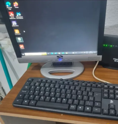 Monitor  LCD 15 polegadas 