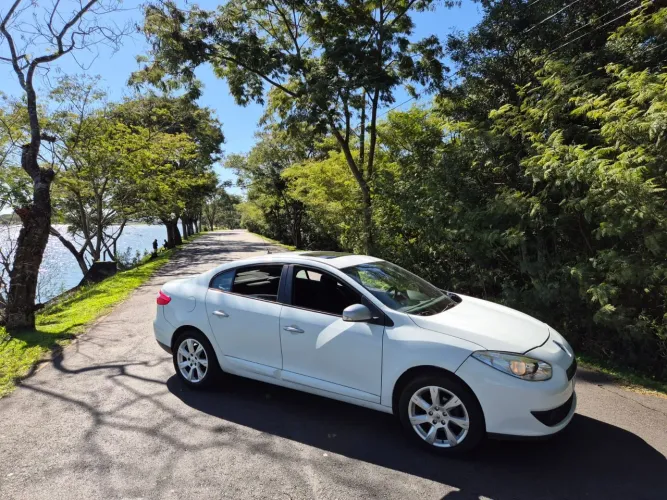 Renault Fluence Sedan Expres. 1.6 16V Flex Mec. 2013