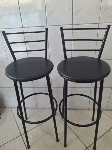 Duas banquetas 