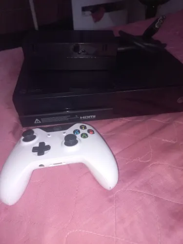 Vendo xbox one fat 