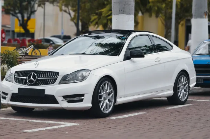 Mercedes-Benz C-180 CGI Coupe Sport 1.6 TB 16V Aut. 2013