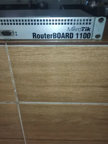 Vendo essa RB 1100 em bom funcionamento 