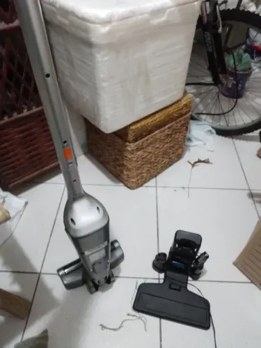 Aspirador de po sem fio com defeito midea VSA 15b troco em celular zap *