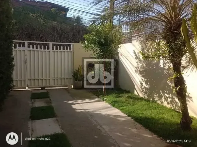 Magnífica casa duplex- venda- varanda- 3 quartos com 1 suíte- área interna e externa com q
