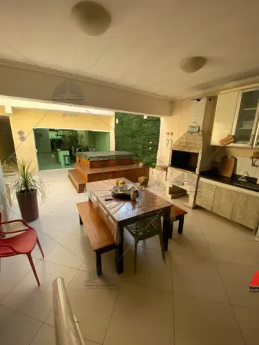 Sobrado a venda de 350 m² no Belenzinho, 4 suítes, 6 banheiros, hidro para 7 pessoas com a