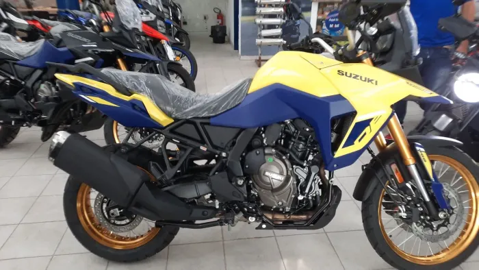 Suzuki V-Strom 800 DE 0km - Aventura e Estilo!