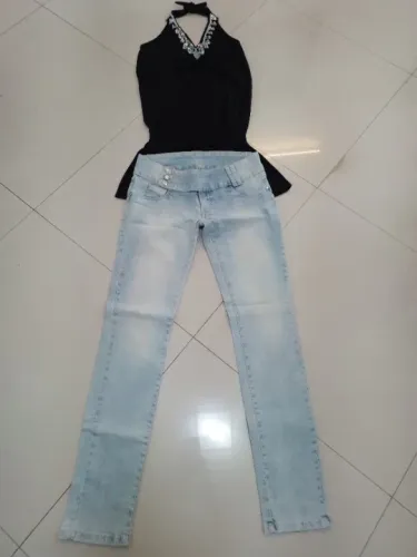 Blusinha Frente Única bordada com paetês