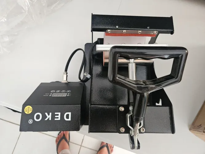 Prensa sublimadora manual Deko térmica cilíndrica preta