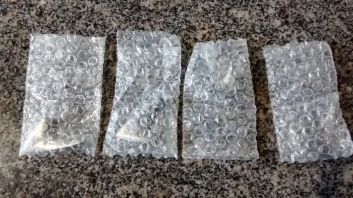 Kit de Puxadores de Inox com 4 peças com Parafuso para Portas de Armário e Gavetas 